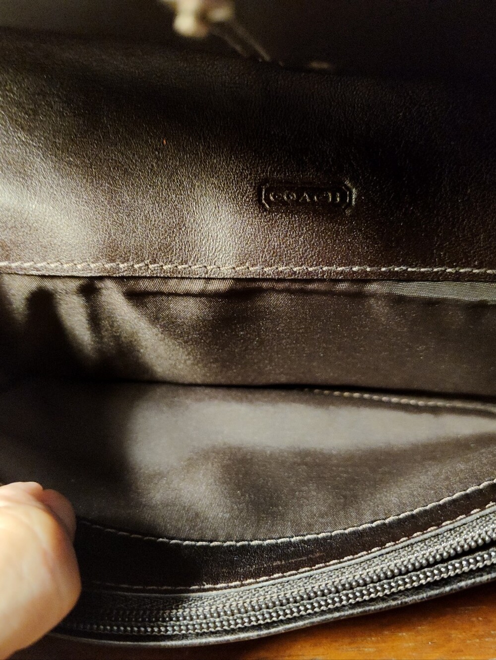 Coach Black Leather Shoulder Bag with Snake-Print Trim And Wallet - Picture 11 of 15